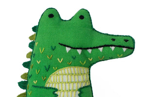 Aligator Embroidery Kit