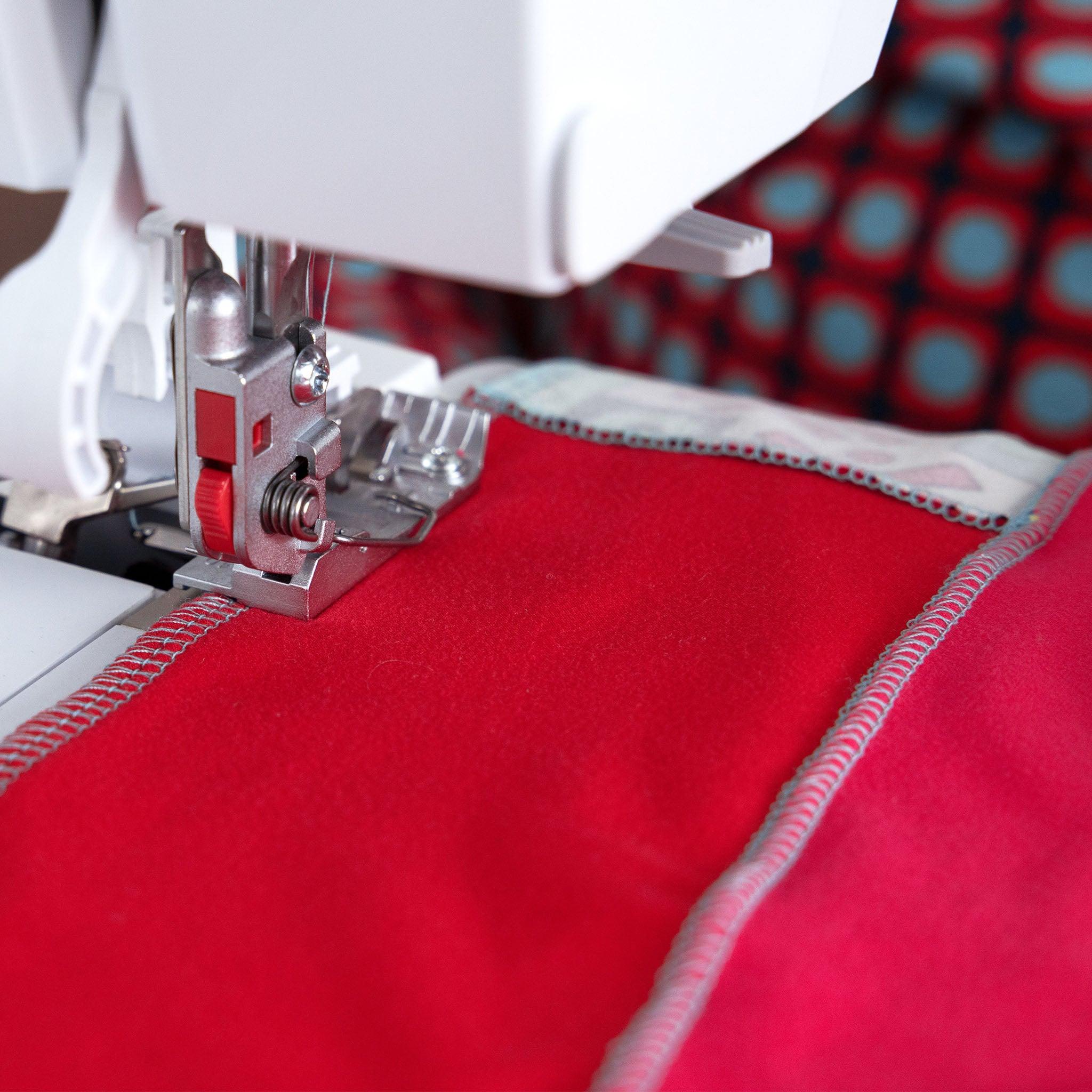 Bernina L860 Overlock Machine - Meissner Sewing and Vacuum