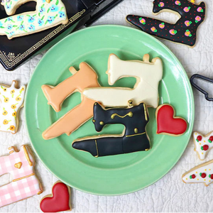 Featherweight Cookie Cutter
