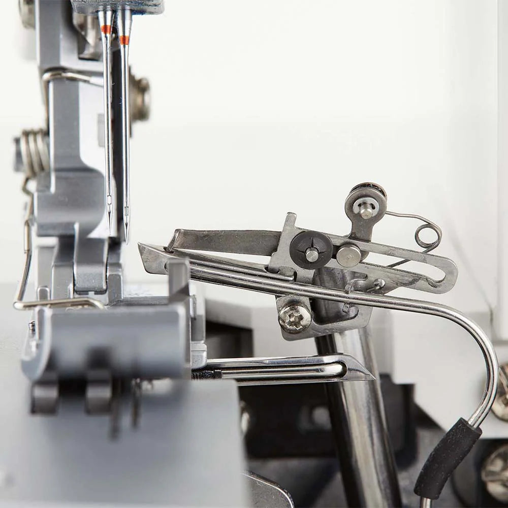Juki MO-2800 2/3/4 Air Threading Overlock Machine