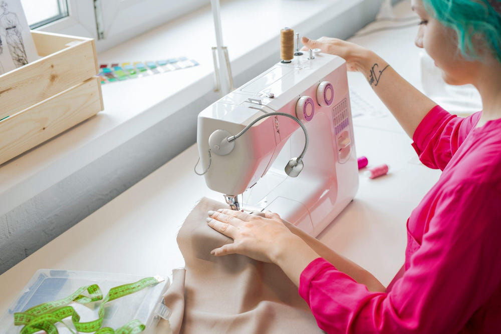 Daylight Sewing Machine Lamp - Meissner Sewing and Vacuum Daylight Sewing Machine Lamp - Meissner Sewing and Vacuum