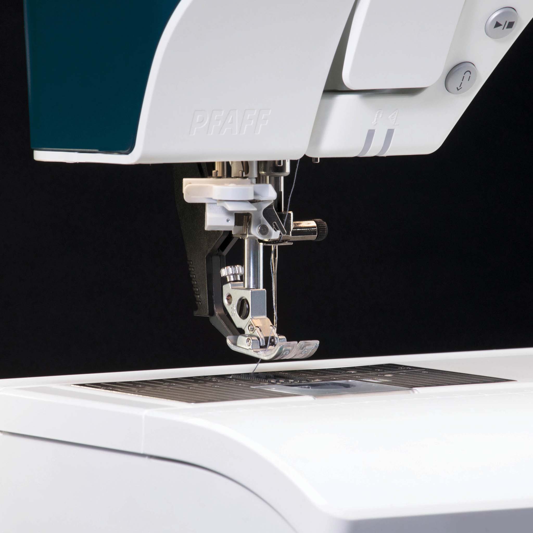 Pfaff Performance Icon Sewing & Quilting Machine - Meissner Sewing and Vacuum