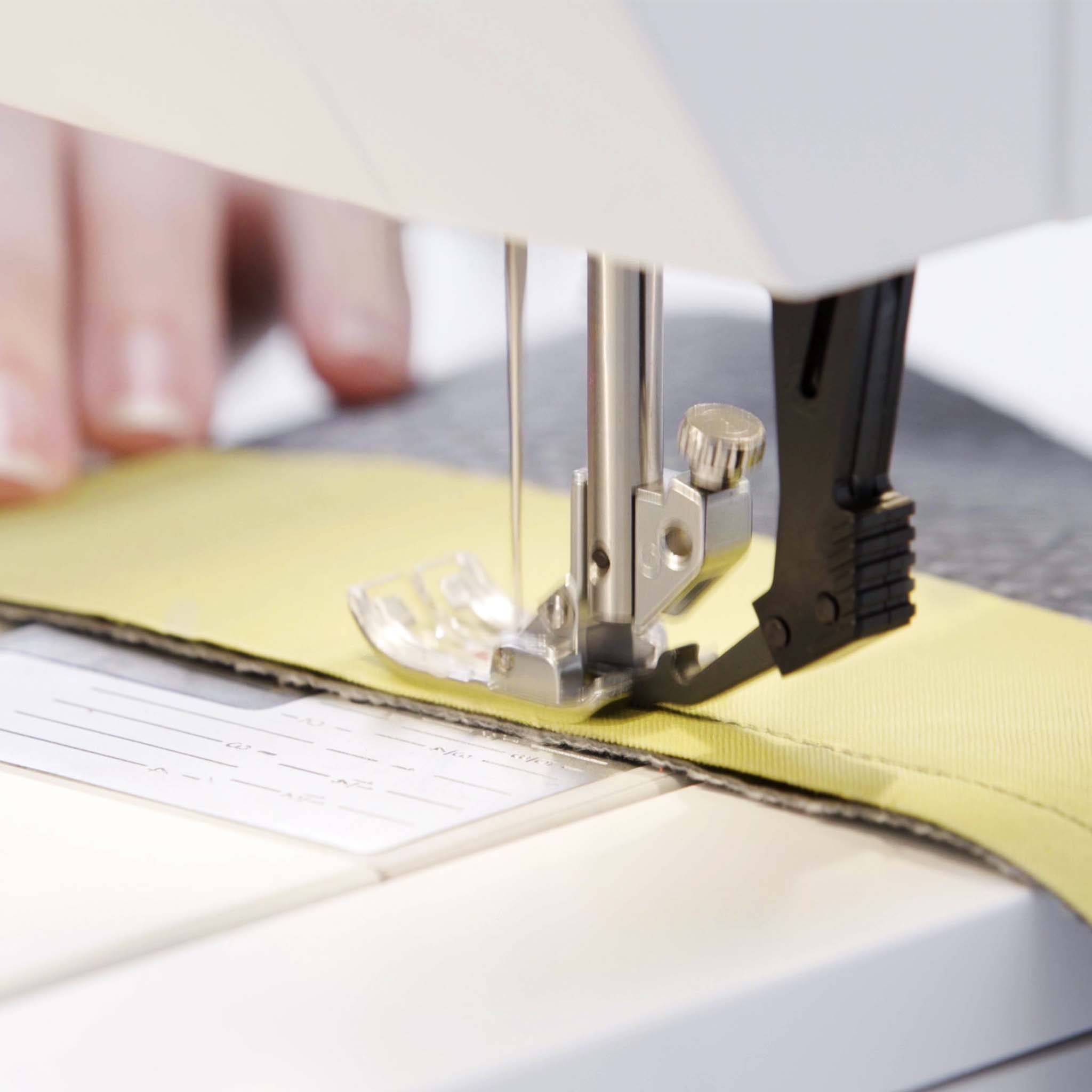Pfaff Quilt Expression 720 Sewing & Quilting Machine
