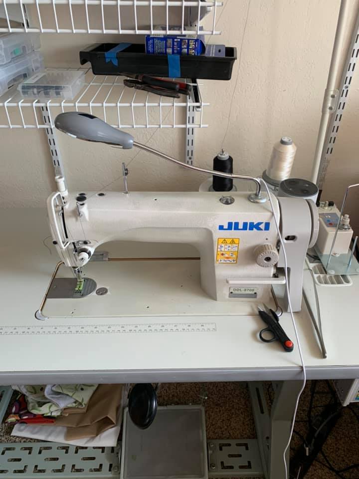 Juki DDL-8700 Single Needle Straight Lockstitch Sewing Machine w/ Table No Assembly