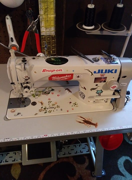 Juki DDL-8700 Single Needle Straight Lockstitch Sewing Machine w/ Table No Assembly