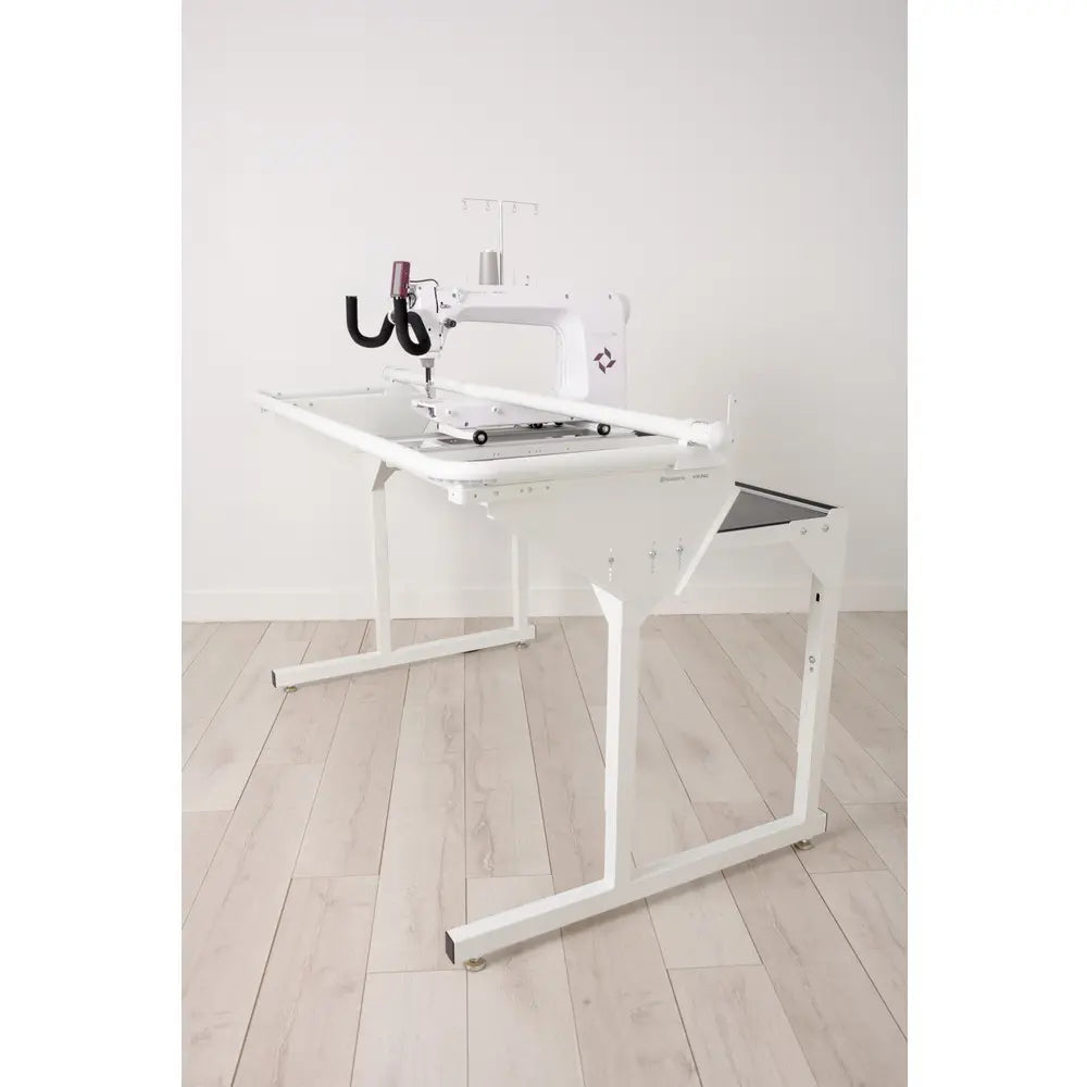 Husqvarna Viking Platinum Q165 Longarm Quilting Machine w/ 5ft Frame - Meissner Sewing and Vacuum