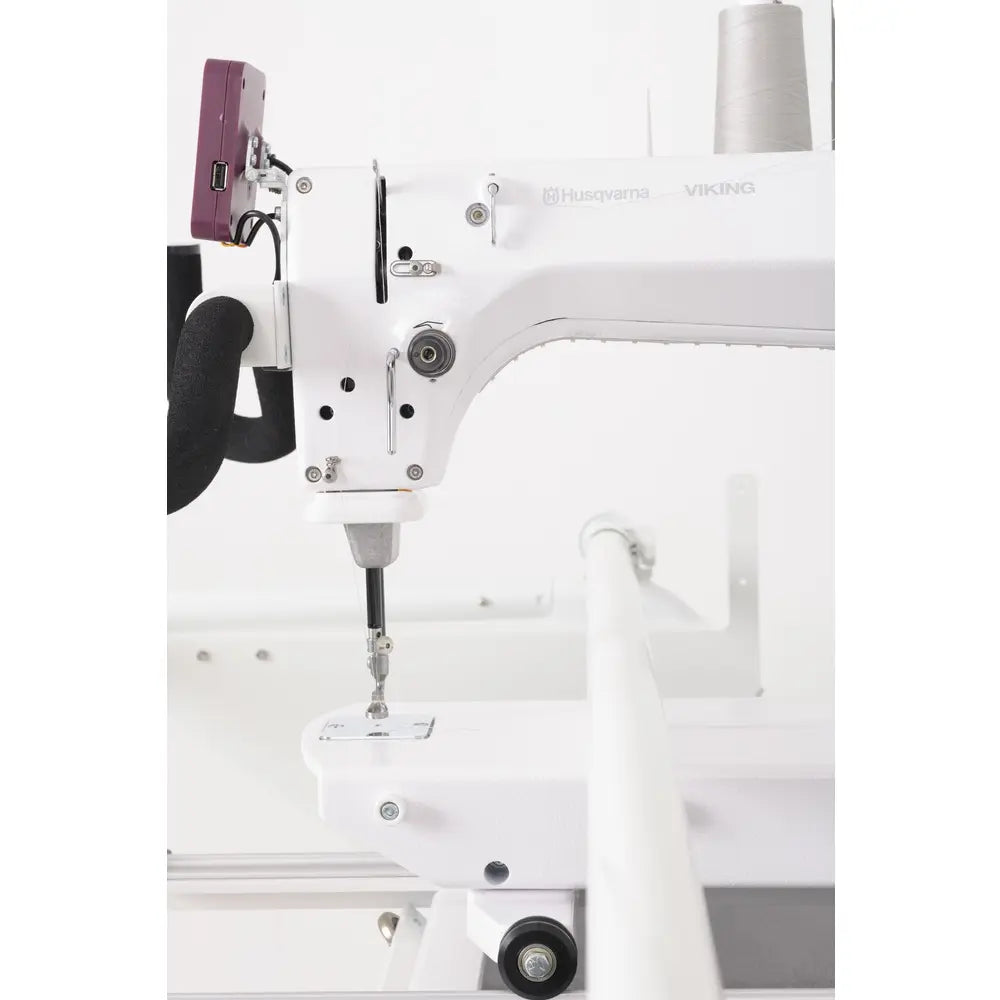 Husqvarna Viking Platinum Q165 Longarm Quilting Machine w/ 5ft Frame - Meissner Sewing and Vacuum