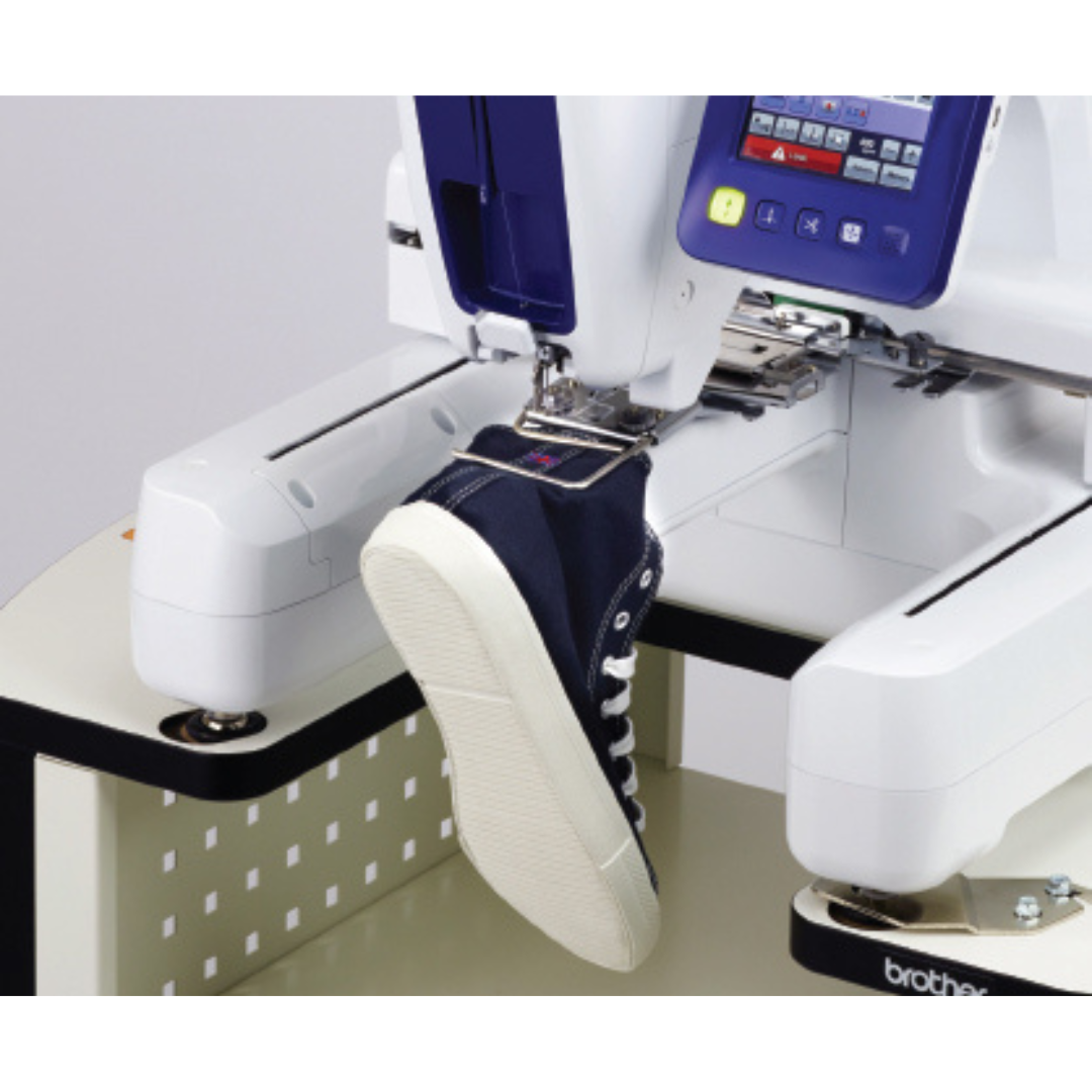 Brother PRS100 Машина только для вышивки 