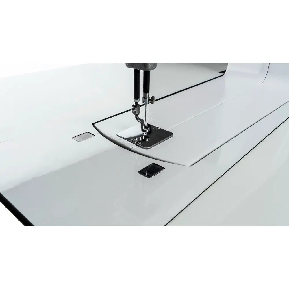 Husqvarna Platinum Q160 Stationary Quilter With Table - Meissner Sewing and Vacuum