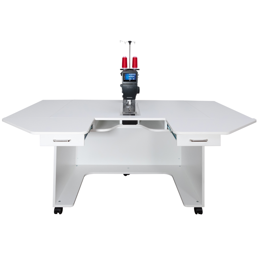 Bernina Q16 with Standard Table by Horn