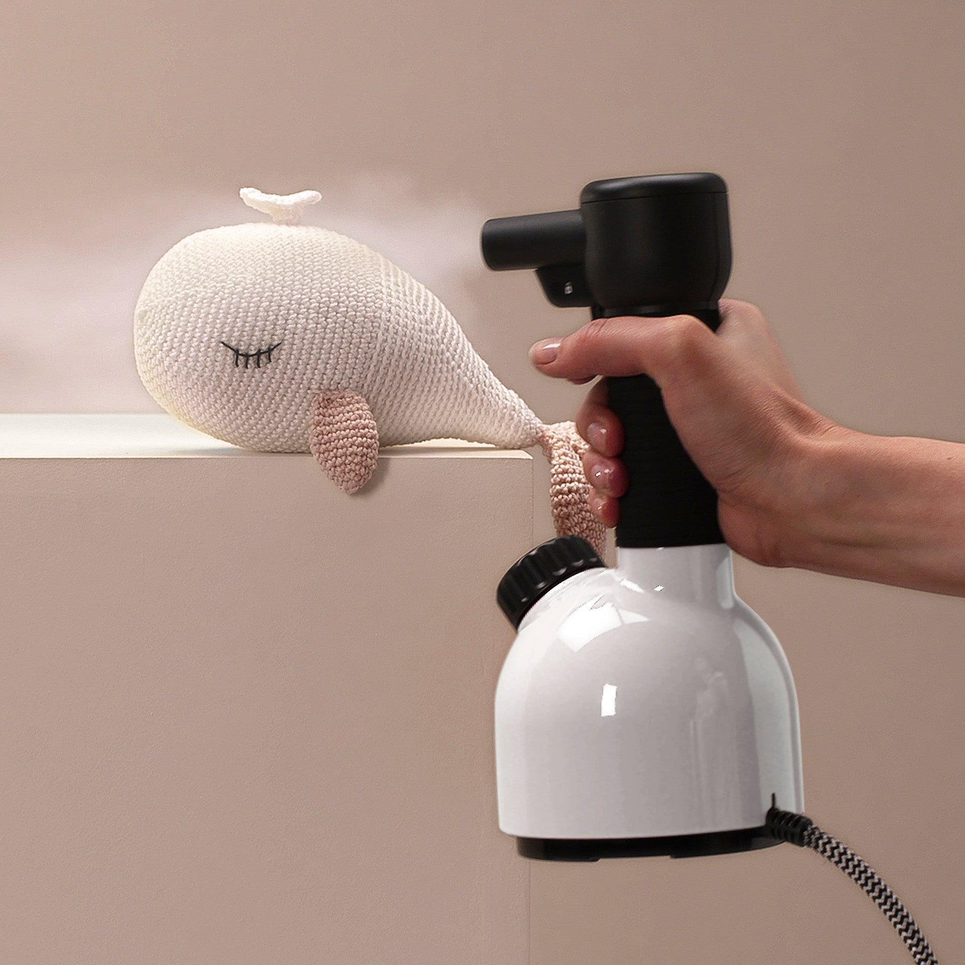 Laura Star IGGI Pure White Handheld Steamer