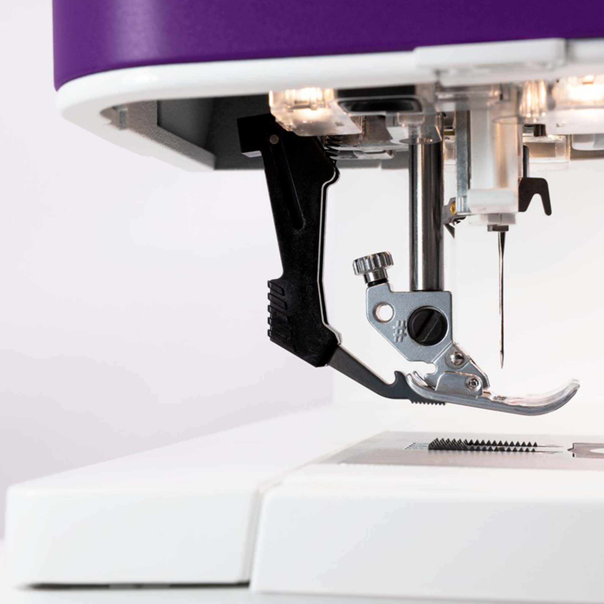 Máquina de coser y acolchar Pfaff Expression 710 