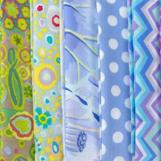 Kaffe Classics Plus 2.5" Design Roll Sorbet 40pcs