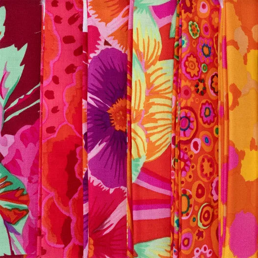 Kaffe Classics Plus 2.5" Design Roll Spectrum 40pcs