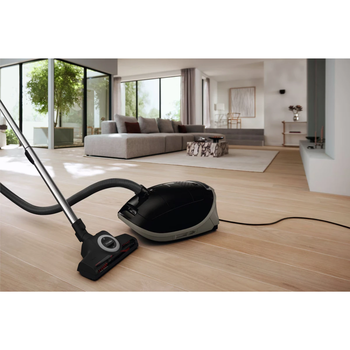NEW! Miele Guard M1 Cat & Dog Vacuum Obsidian
